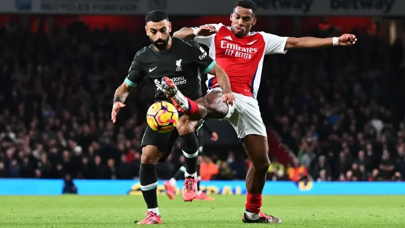 Liverpool đấu với Arsenal 01