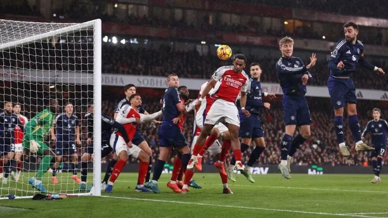 Liverpool đấu với Arsenal 02