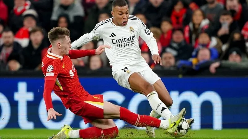 Liverpool đấu với Real Madrid 02